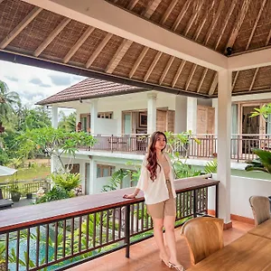 3* Parque de vacaciones Tri Dewi By Pramana